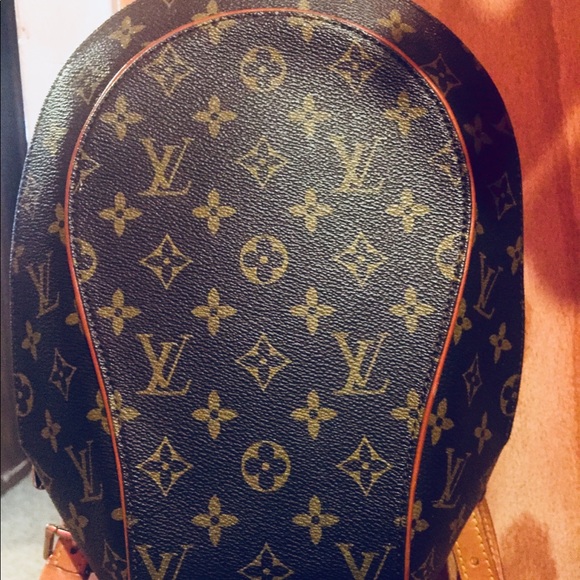 Louis Vuitton authentic backpack - Picture 4 of 8